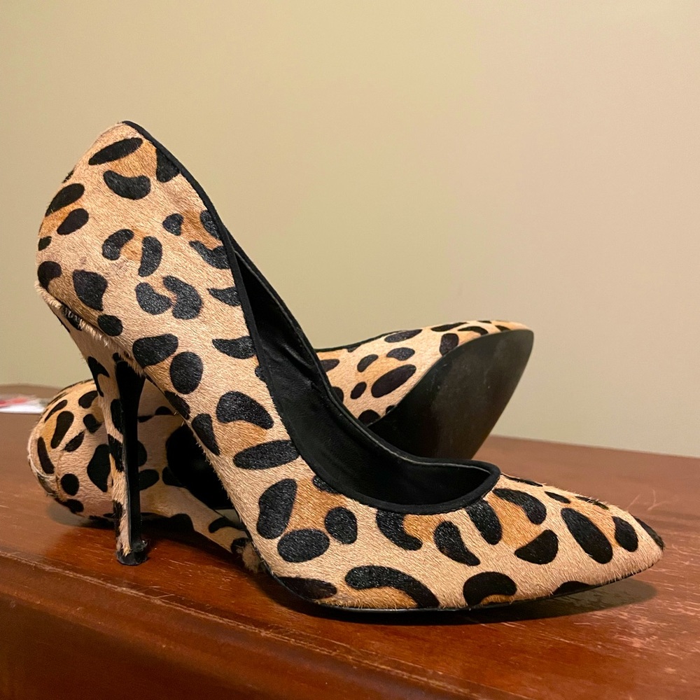 Steve Madden Leopard heels